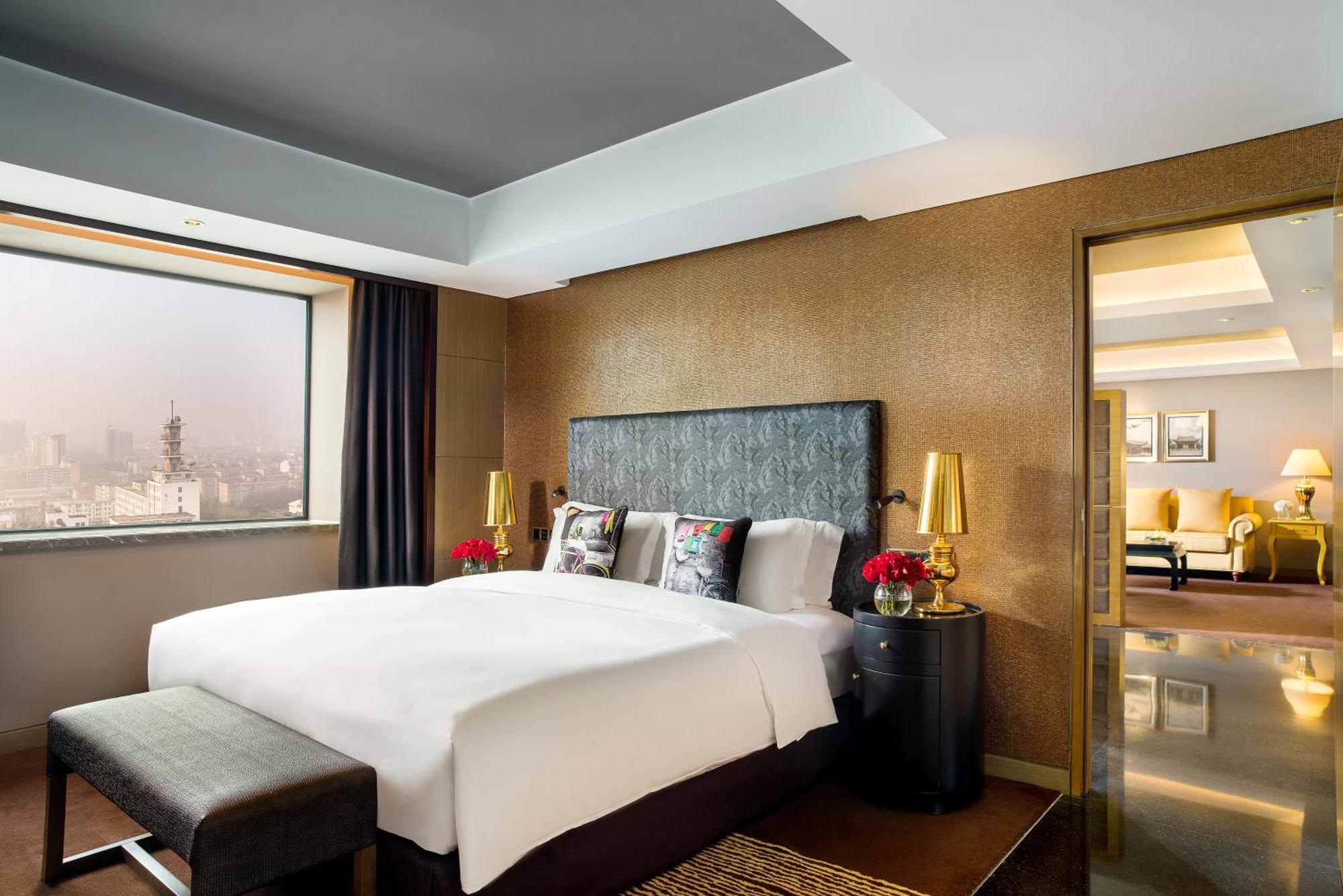 Sofitel Zhengzhou International Hotel Exterior photo